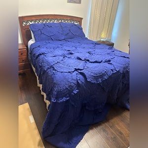 Anthropologie Rivulets Queen Quilt and 2 Standard Shams